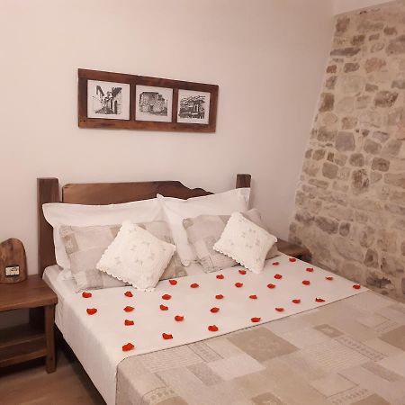 בראט Hotel Omer מראה חיצוני תמונה