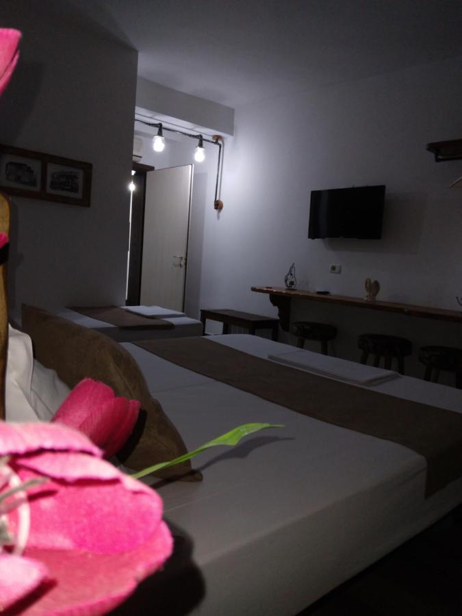 בראט Hotel Omer מראה חיצוני תמונה