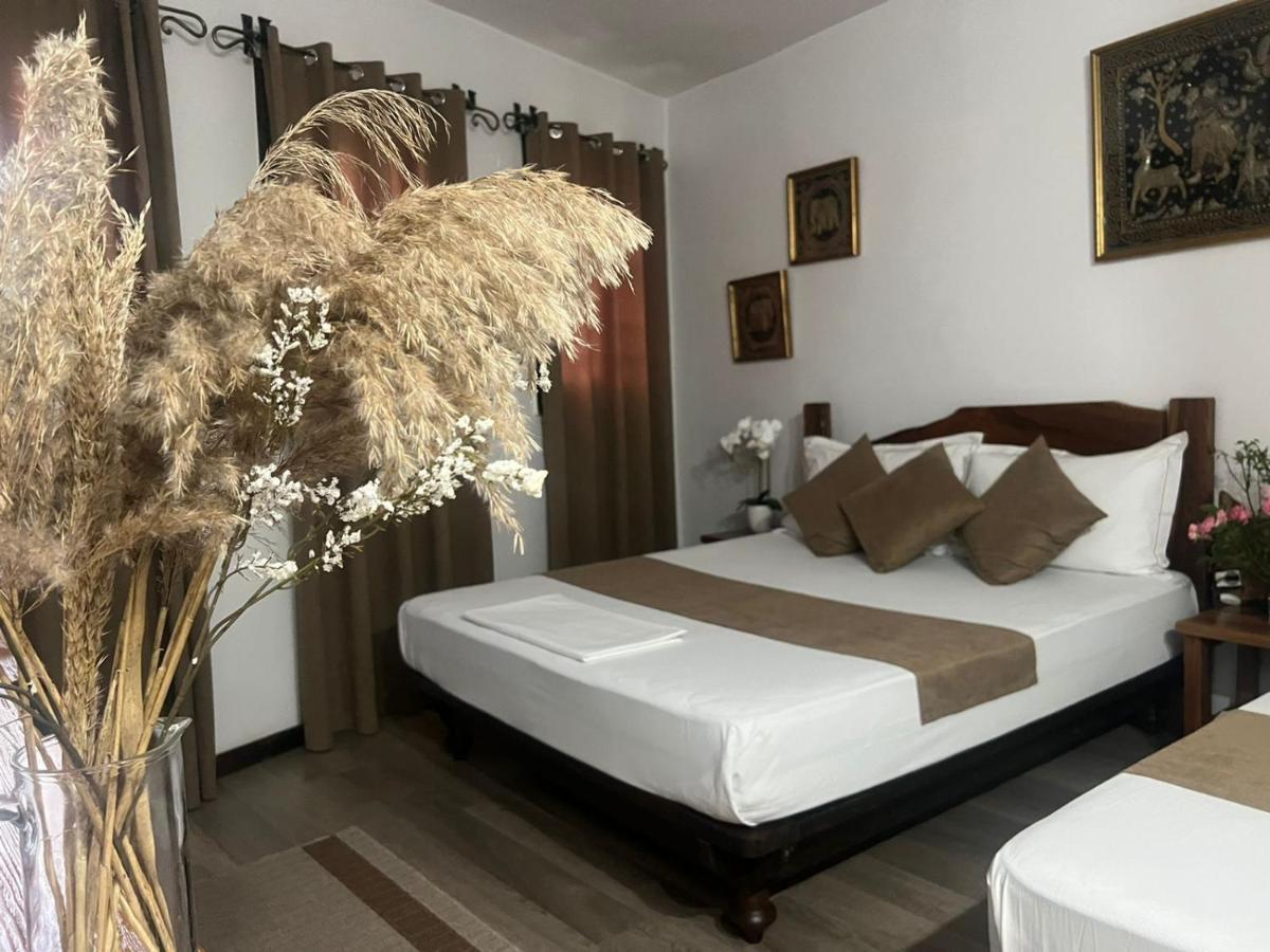 בראט Hotel Omer מראה חיצוני תמונה