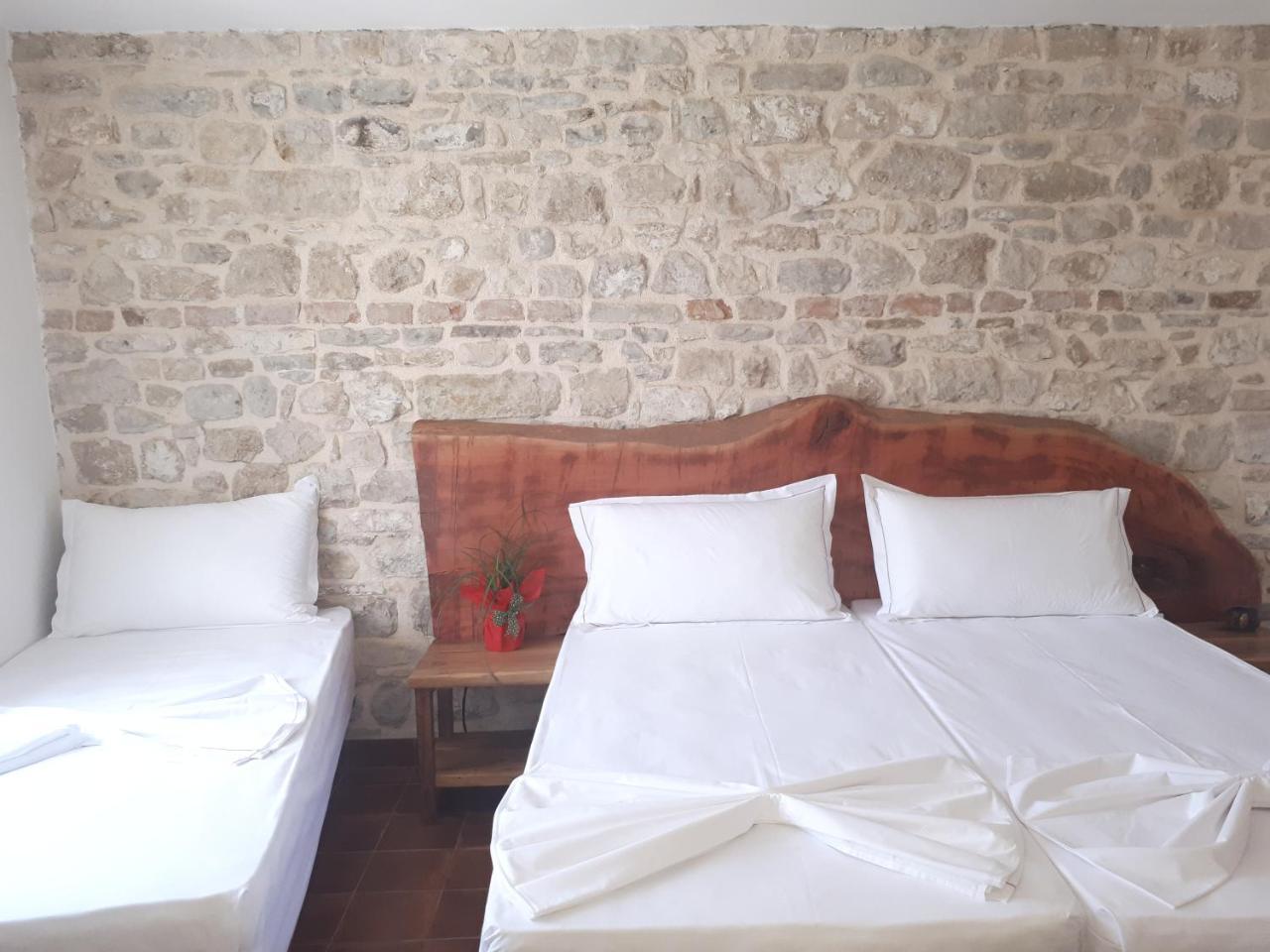בראט Hotel Omer מראה חיצוני תמונה