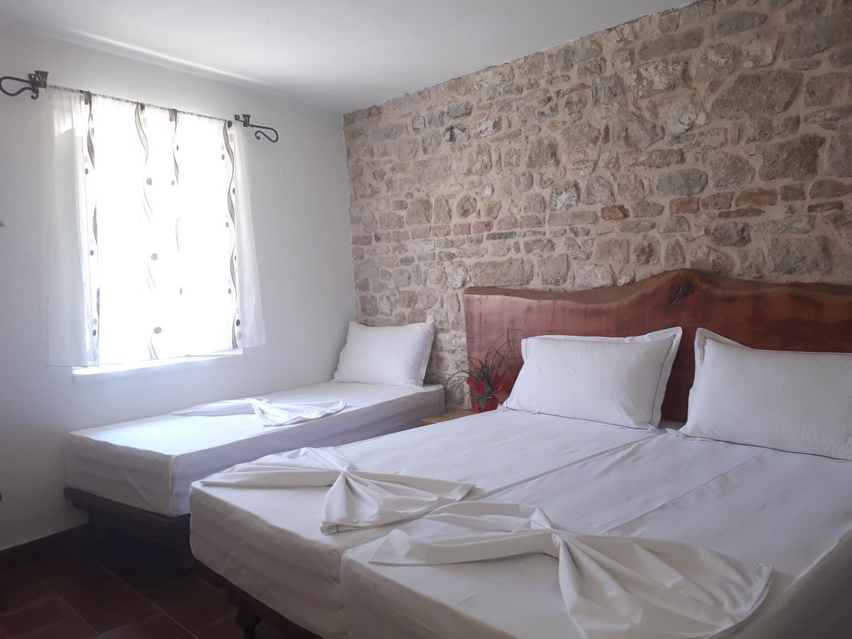 בראט Hotel Omer מראה חיצוני תמונה